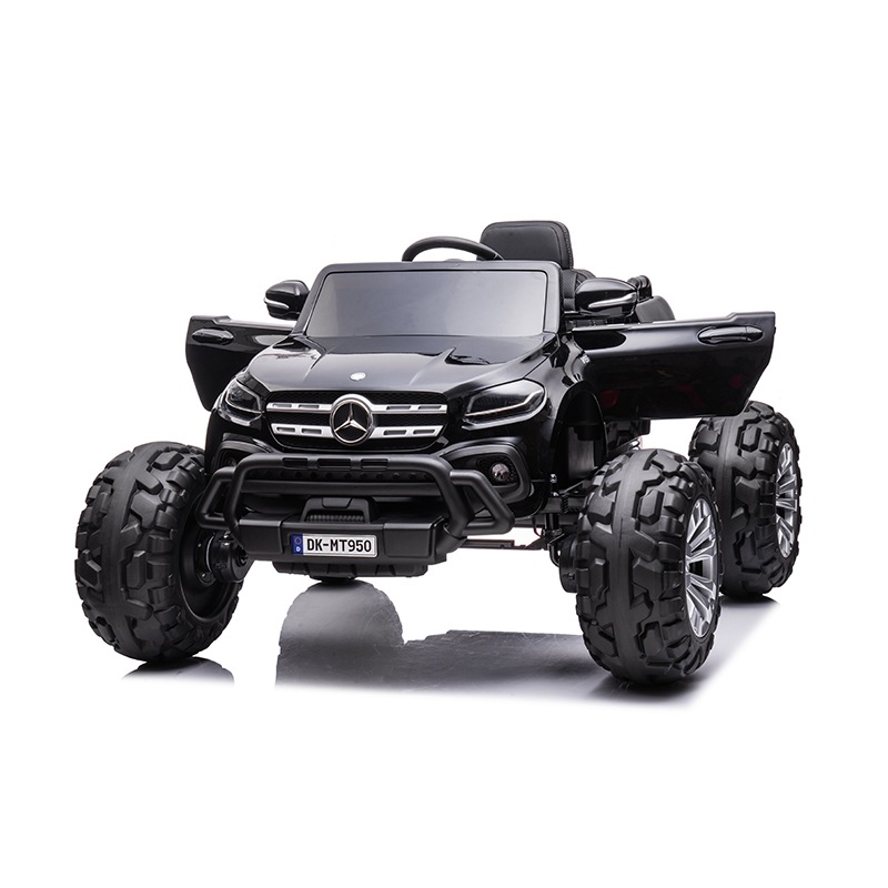 Les enfants électriques montent sur des voitures sous licence Mercedes-Benz Monster Truck